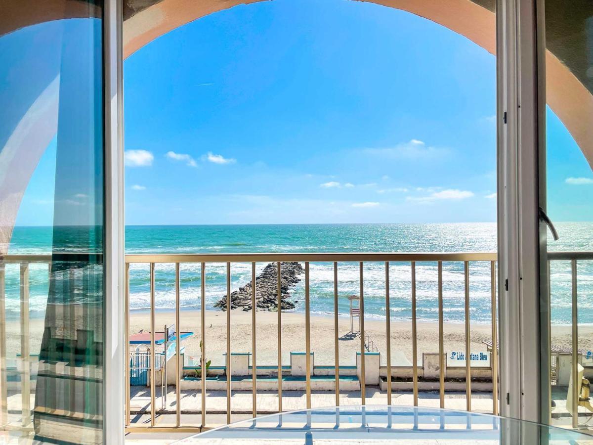 Athena Sea Front Apartment, Parking & Pool Lago Patria Dış mekan fotoğraf