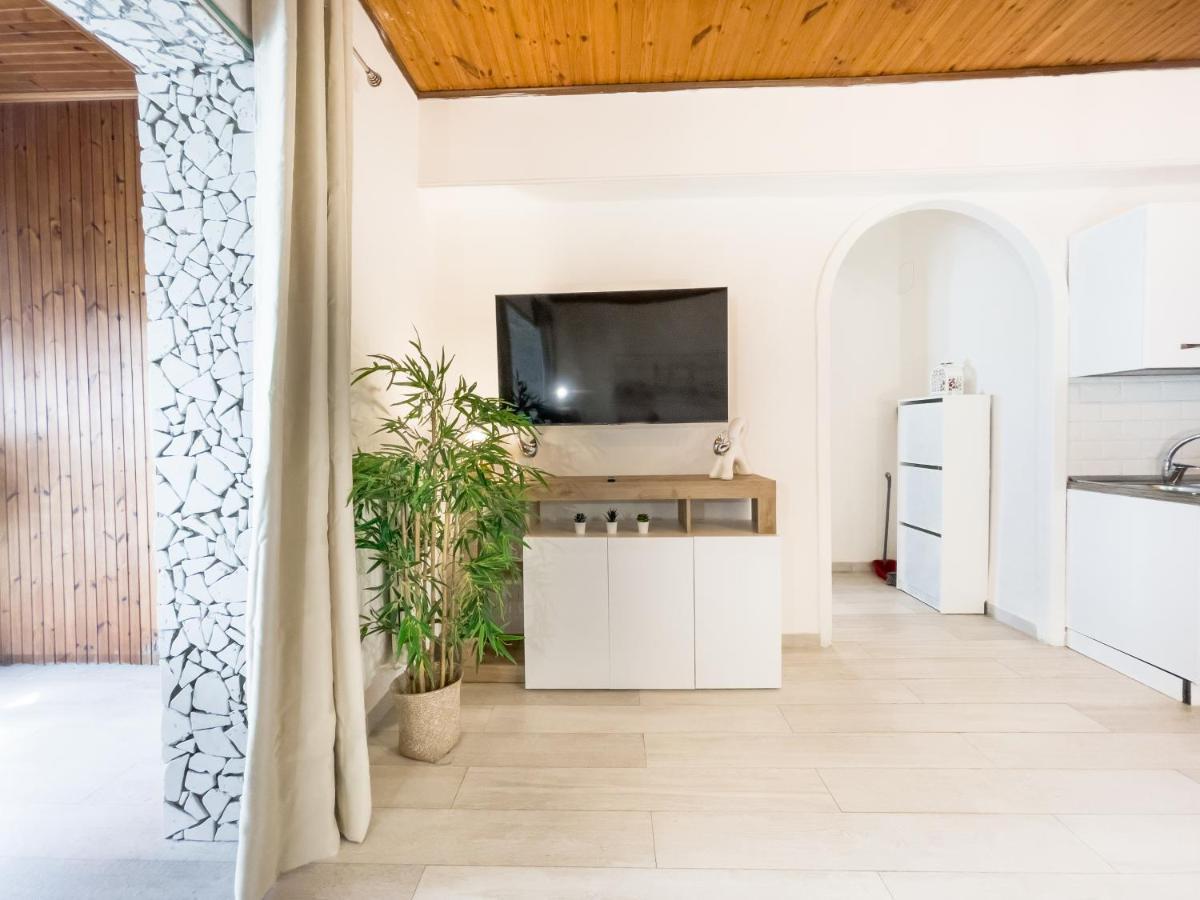 Athena Sea Front Apartment, Parking & Pool Lago Patria Dış mekan fotoğraf