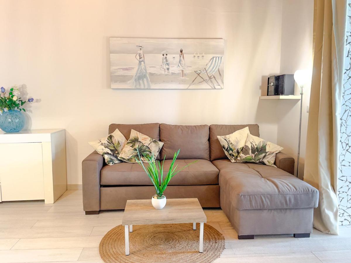 Athena Sea Front Apartment, Parking & Pool Lago Patria Dış mekan fotoğraf